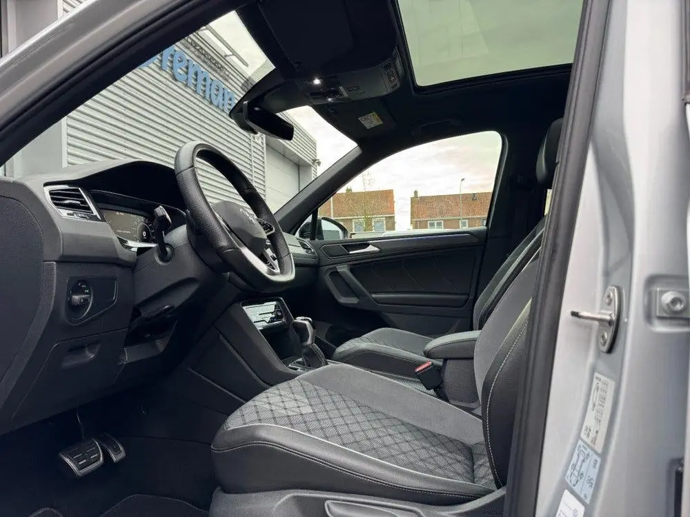 Volkswagen TIGUAN 1.4TSI eHybride 245pk R-Line business Blac uit 2022, foto 8