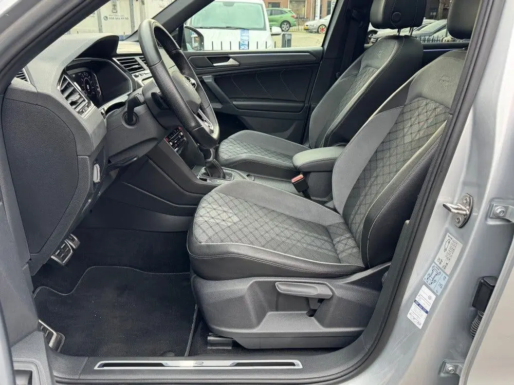 Volkswagen TIGUAN 1.4TSI eHybride 245pk R-Line business Blac uit 2022, foto 9