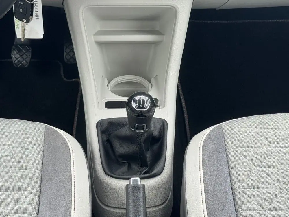 Volkswagen UP 1.0 BEATS 5-drs DAB Radio Lane Assist uit 2020, foto 18