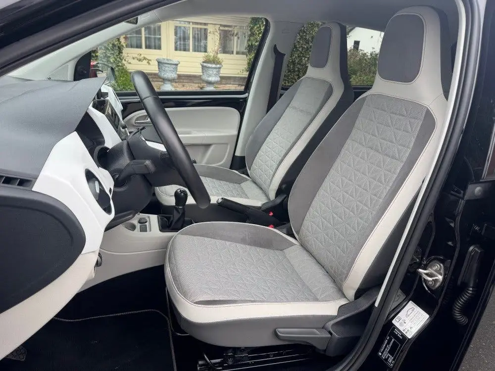 Volkswagen UP 1.0 BEATS 5-drs DAB Radio Lane Assist uit 2020, foto 9