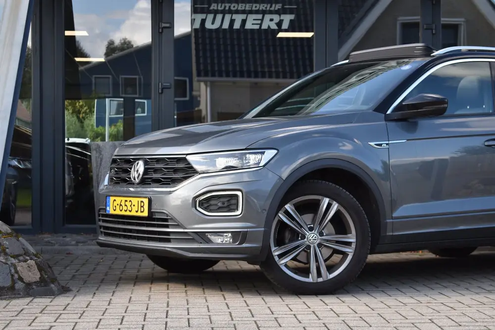 Volkswagen T-Roc 1.5 TSI R-LINE | PANO | TREKHAAK | CAMERA | uit 2019, foto 18