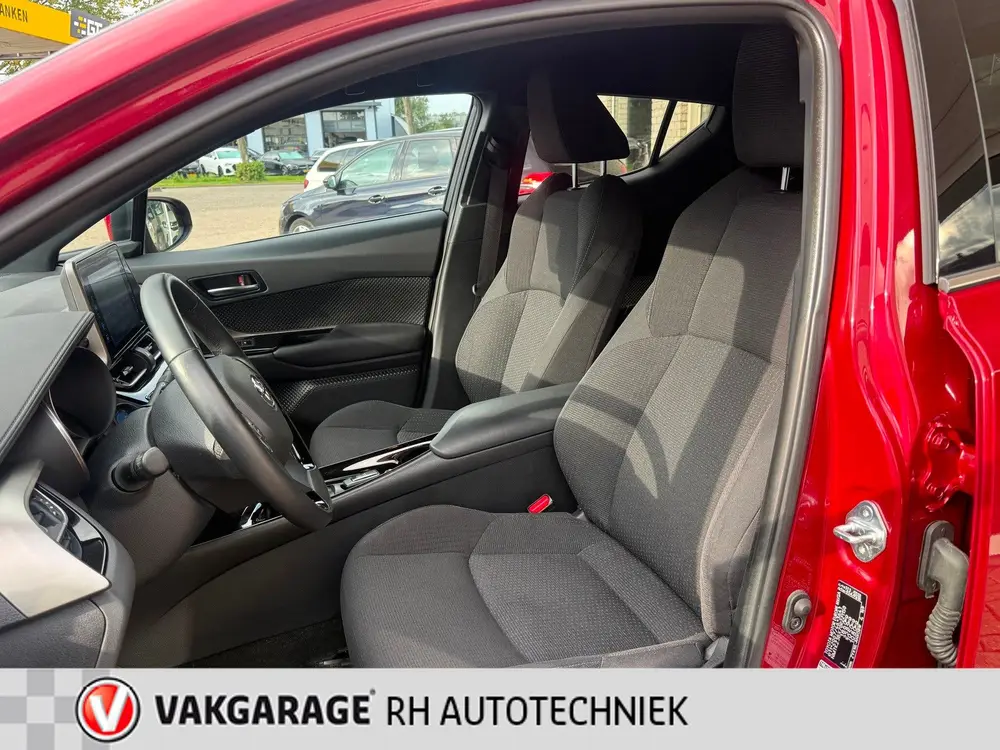 Toyota C-Hr 1.8 Hybrid Dynamic uit 2019, foto 7