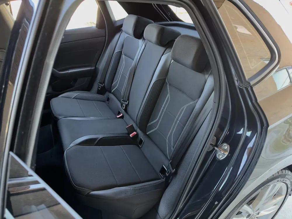Volkswagen Polo 1.0 TSI R-LINE HIGHLINE LEDER NAVI DIGI-DASH uit 2019, foto 13
