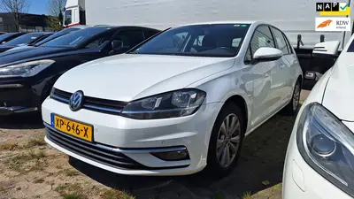 Volkswagen Golf 1.6 TDI Comfortline (motor defect) uit 2019