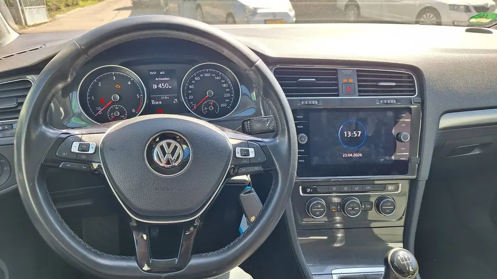 Volkswagen Golf 1.6 TDI Comfortline (motor defect) uit 2019, foto 6