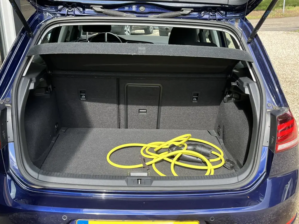 Volkswagen E-Golf E-DITION Aut/Ecc/Navi/Camera (bj 2020) uit 2020, foto 12