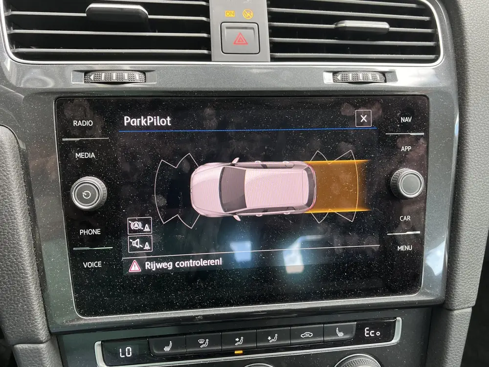 Volkswagen E-Golf E-DITION Aut/Ecc/Navi/Camera (bj 2020) uit 2020, foto 9