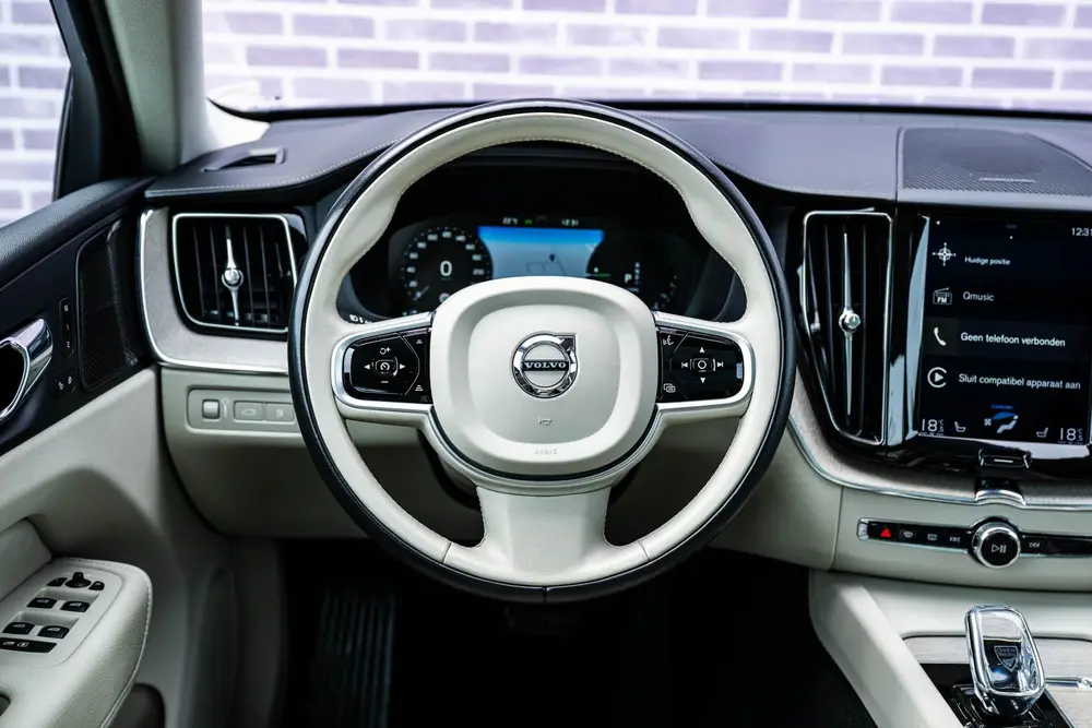 Volvo XC60 2.0 T8 Twin Engine AWD Inscription | Harman/Kardo uit 2019, foto 4