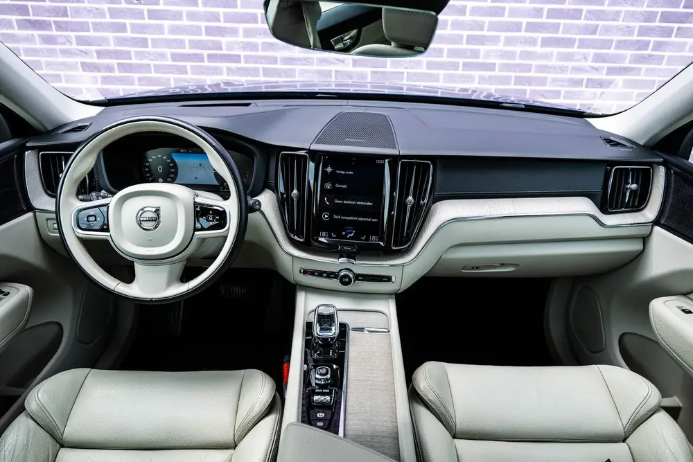 Volvo XC60 2.0 T8 Twin Engine AWD Inscription | Harman/Kardo uit 2019, foto 6