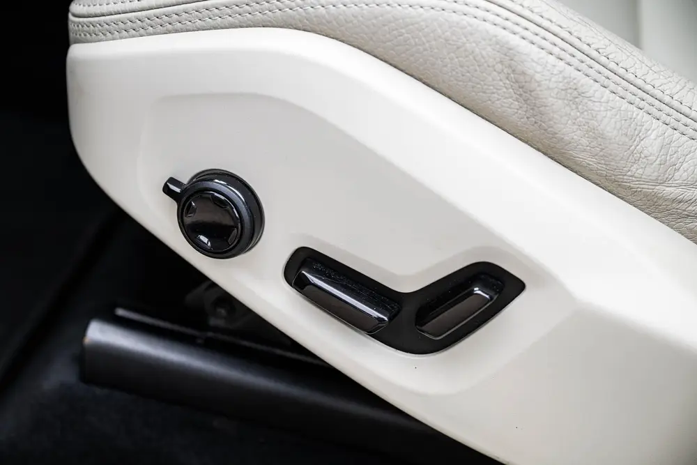 Volvo XC60 2.0 T8 Twin Engine AWD Inscription | Harman/Kardo uit 2019, foto 8