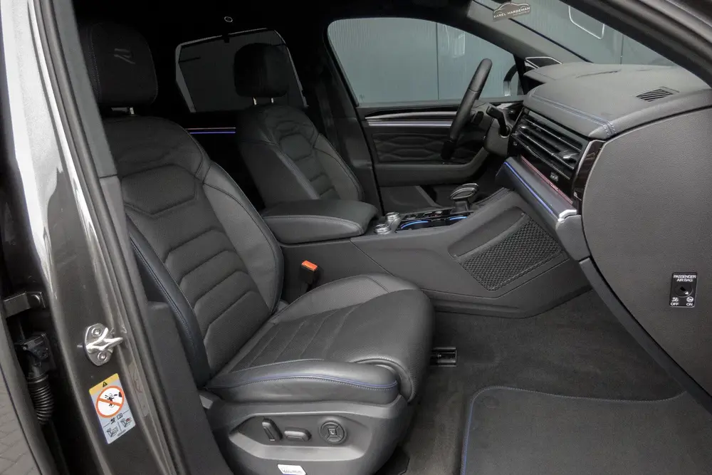 Volkswagen Touareg 3.0 TSi eHybrid 4MOTION R | Panoramadak | uit 2024, foto 4