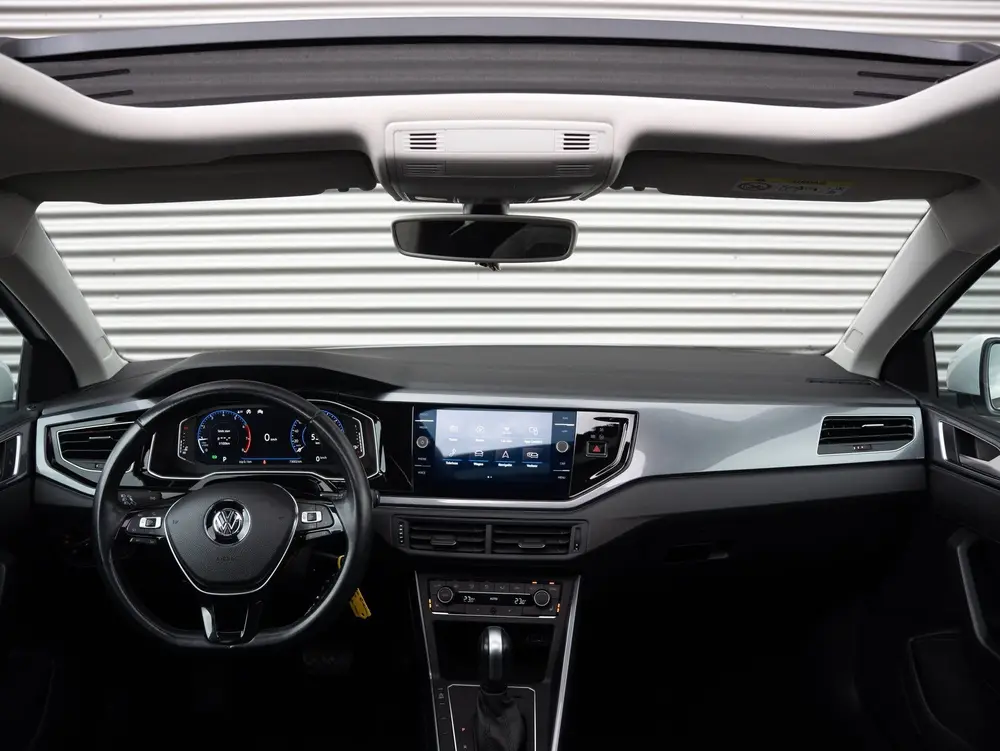 Volkswagen Polo 1.0 TSI Highline Business R Pano Camera Navi uit 2020, foto 17