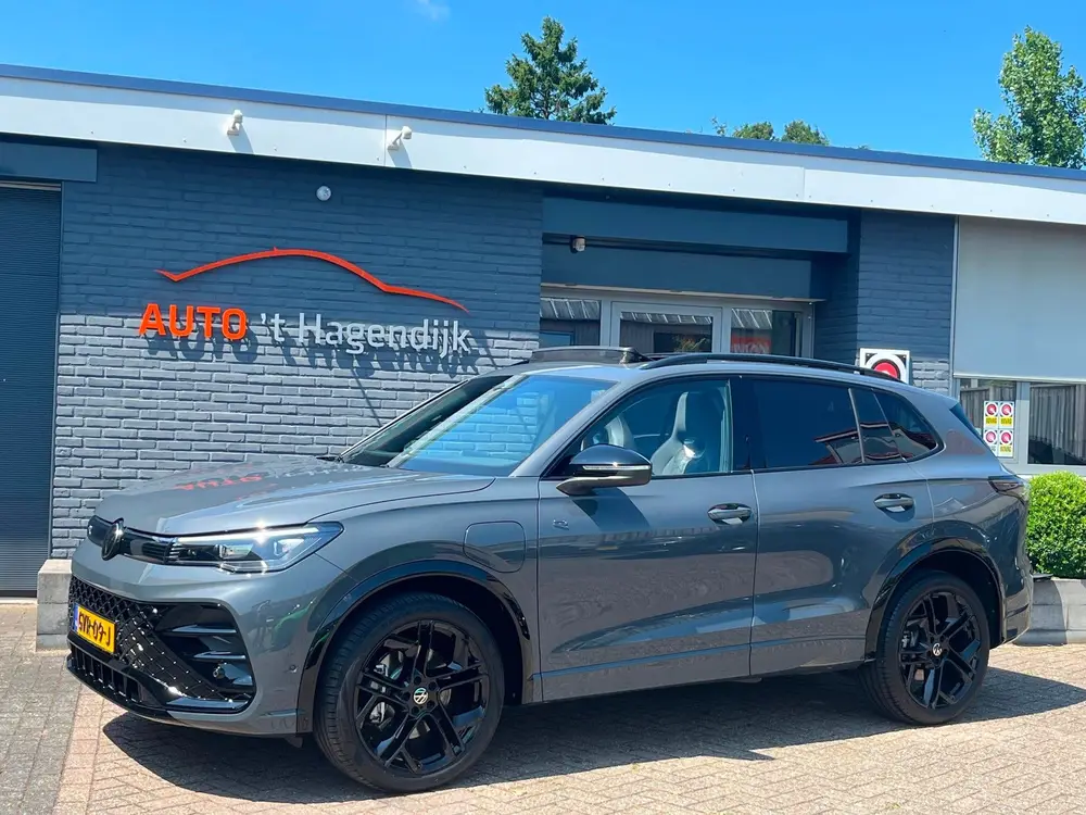 Volkswagen Tiguan 1.5 eHybrid R-Line pano trekh 1EIG 272PK N uit 2025, foto 3
