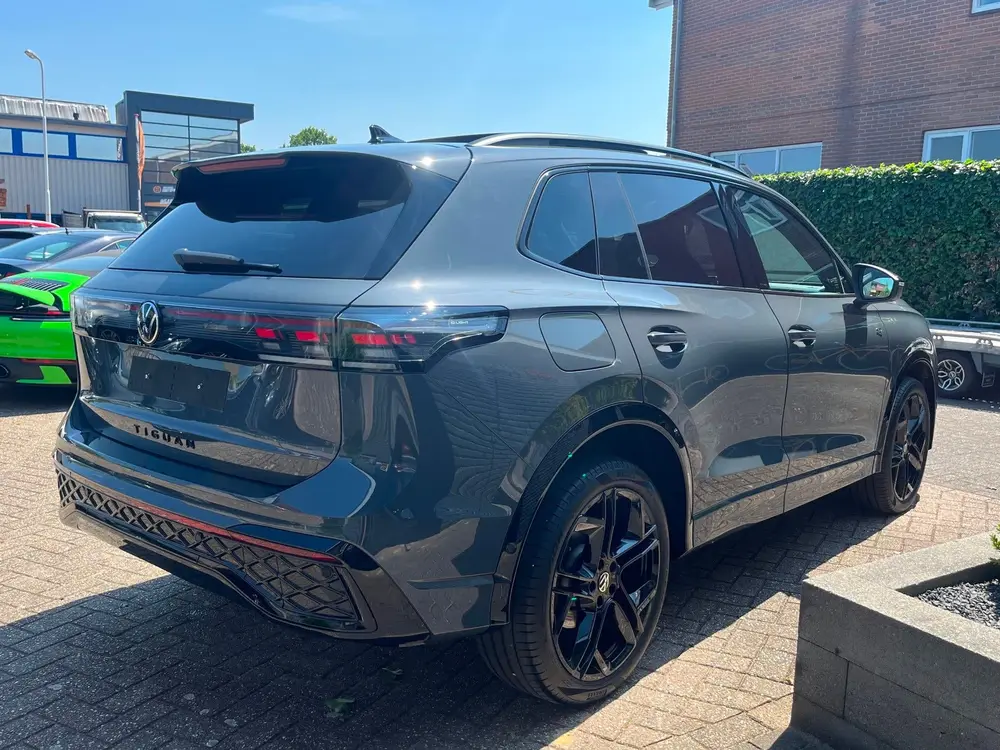 Volkswagen Tiguan 1.5 eHybrid R-Line pano trekh 1EIG 272PK N uit 2025, foto 7