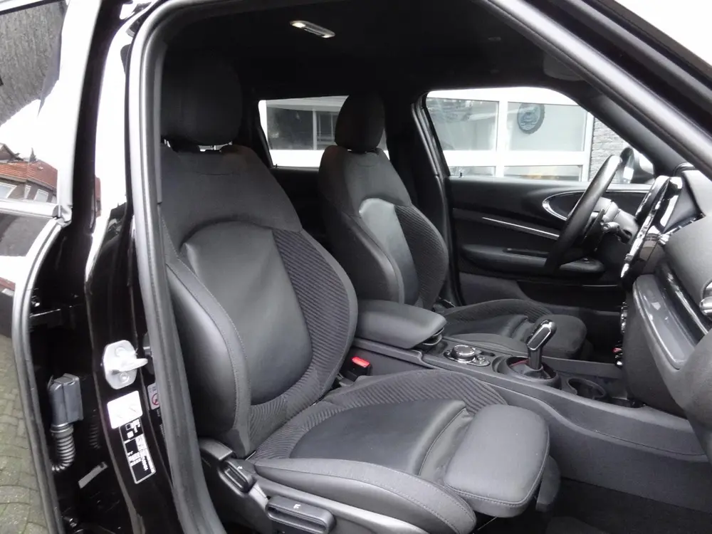 Mini Clubman 2.0 Cooper S Knightsbridge Edition Automaa uit 2019, foto 13