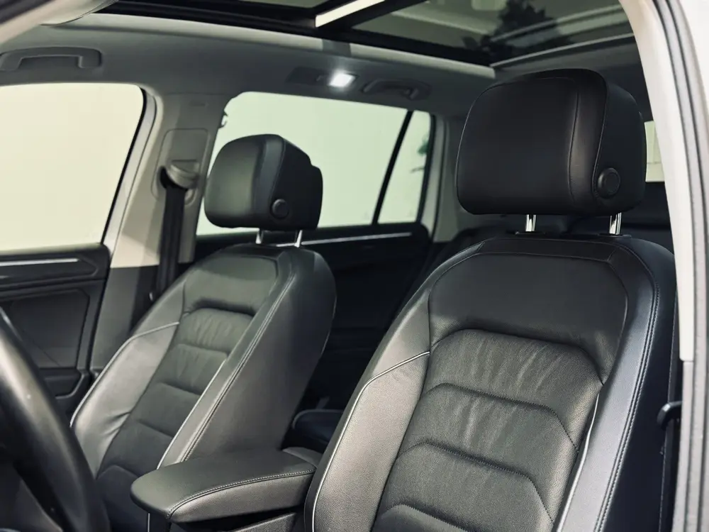 Volkswagen Tiguan 1.5 TSI ACT Highline R-Line | Panorama | L uit 2020, foto 4
