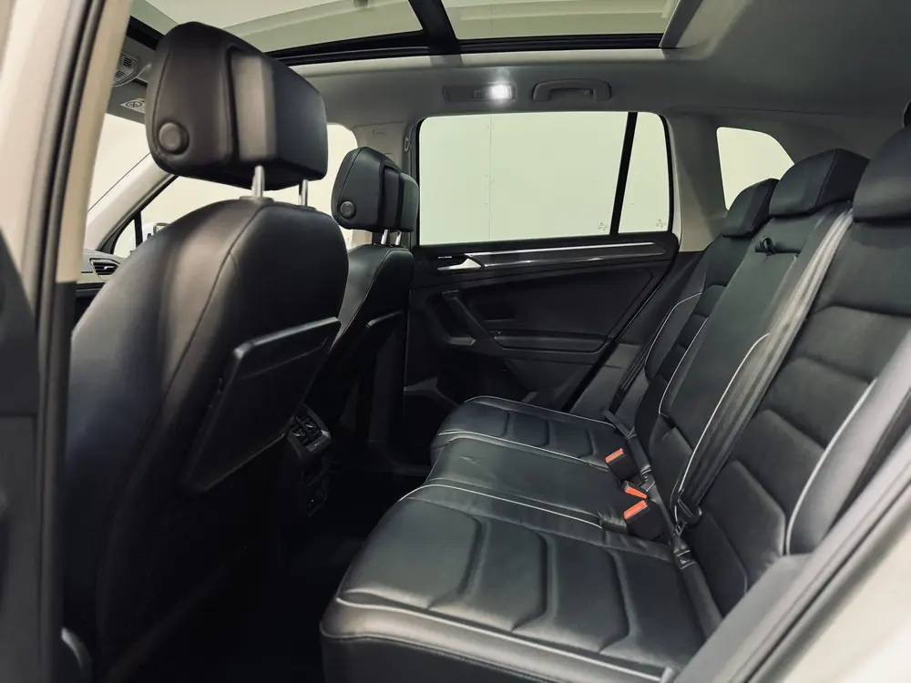 Volkswagen Tiguan 1.5 TSI ACT Highline R-Line | Panorama | L uit 2020, foto 5