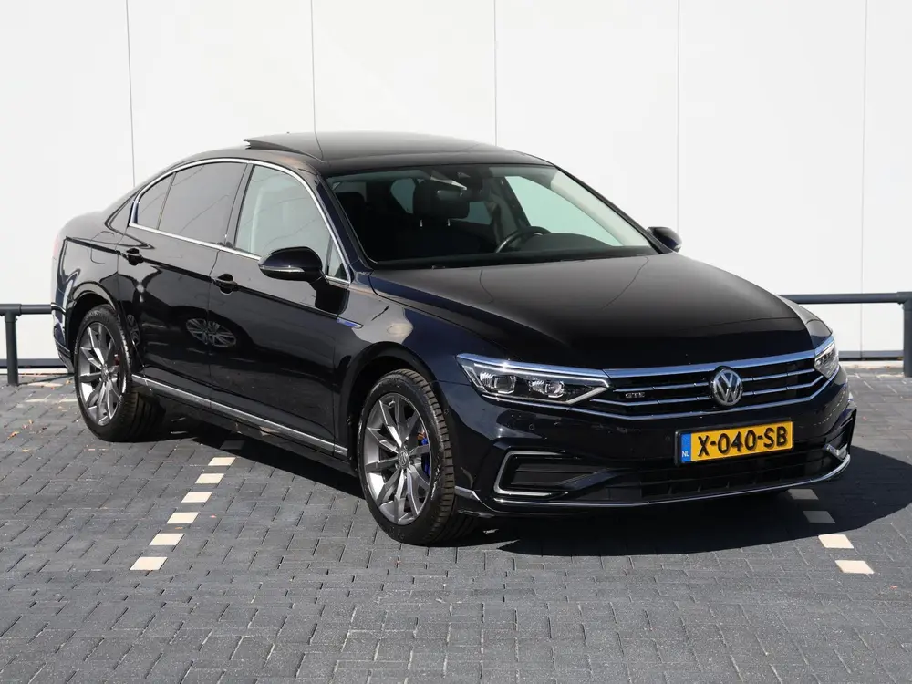 Volkswagen Passat 1.4 TSI GTE Business 218PK DSG | LED Matri uit 2020, foto 3