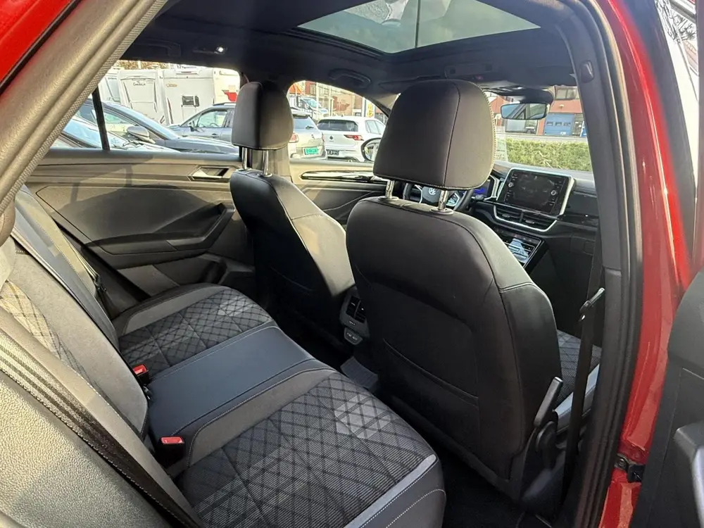 Volkswagen T-Roc 1.5 TSI Sport Business R panoramadak uit 2022, foto 7