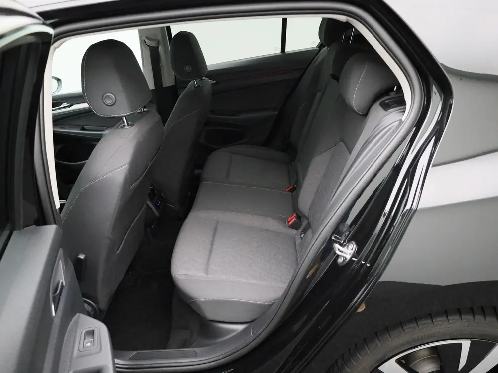 Volkswagen Golf 1.5 eHybrid Life Edition Origineel Nederland uit 2025, foto 12