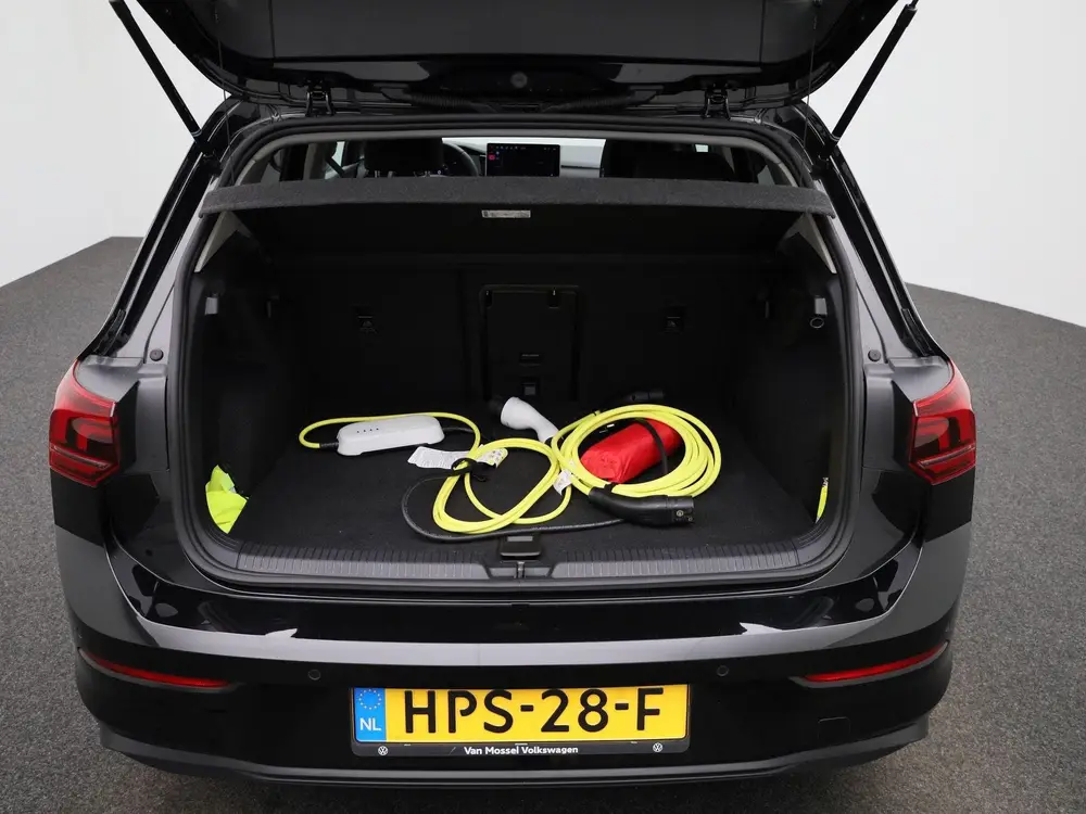 Volkswagen Golf 1.5 eHybrid Life Edition Origineel Nederland uit 2025, foto 13
