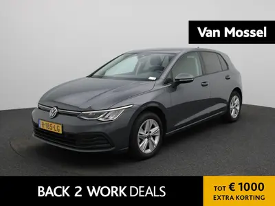 Volkswagen Golf 1.0 TSI Life | Navigatie | Apple Carplay / A uit 2022