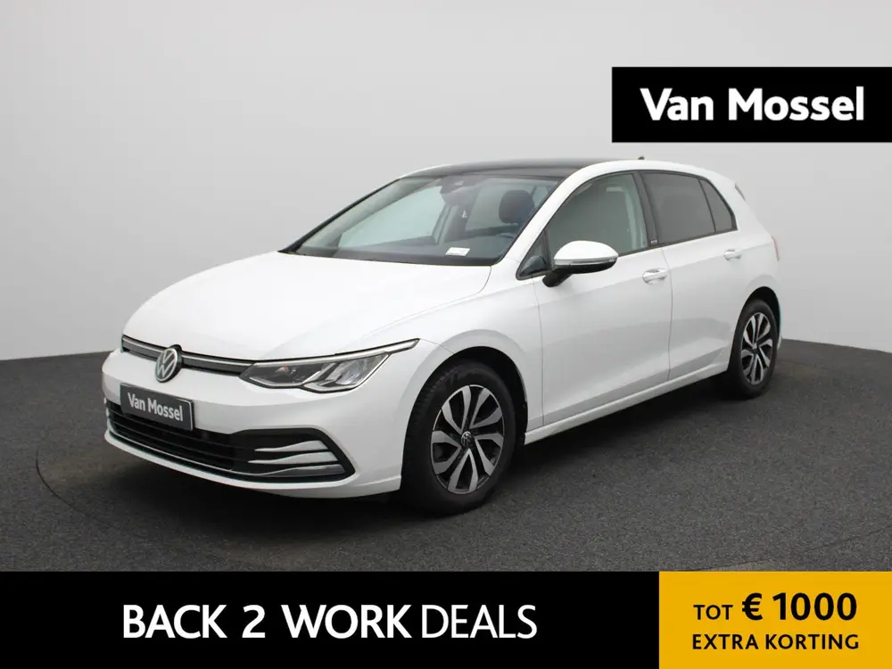 Volkswagen Golf 1.0 eTSI Life | Automaat | Panorama dak | Vi uit 2022