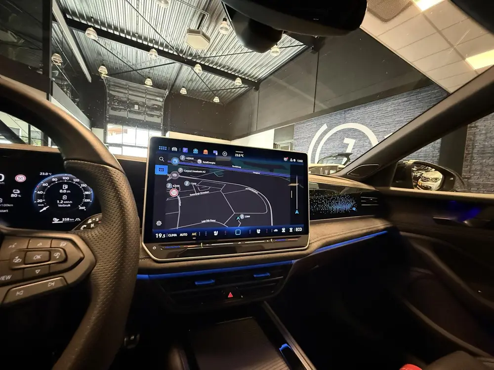 Volkswagen Passat Variant 1.5 eTSI R-Line Edition PHEV|PANO| uit 2025, foto 12