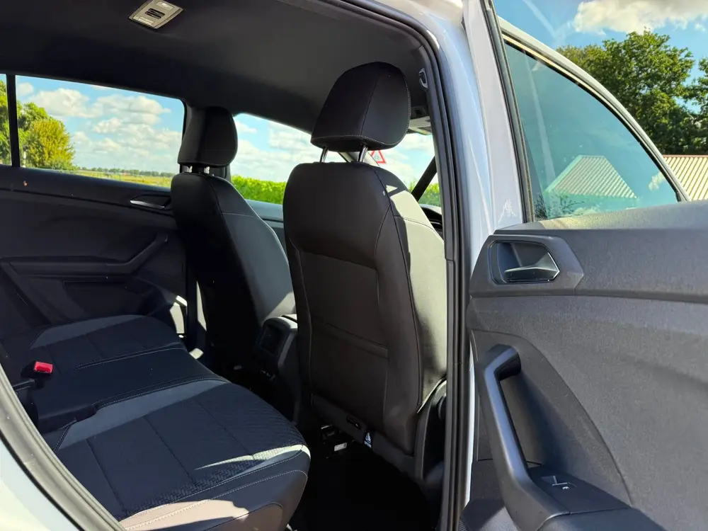 Volkswagen T-Cross 1.0 TSI R-Line Business/ Apple Carplay/RI uit 2023, foto 10