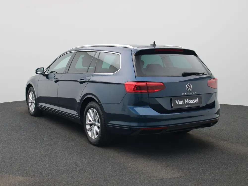 Volkswagen Passat Variant 2.0 TDI 90kW DSG Style Business AU uit 2022, foto 2