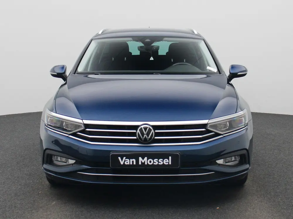 Volkswagen Passat Variant 2.0 TDI 90kW DSG Style Business AU uit 2022, foto 3