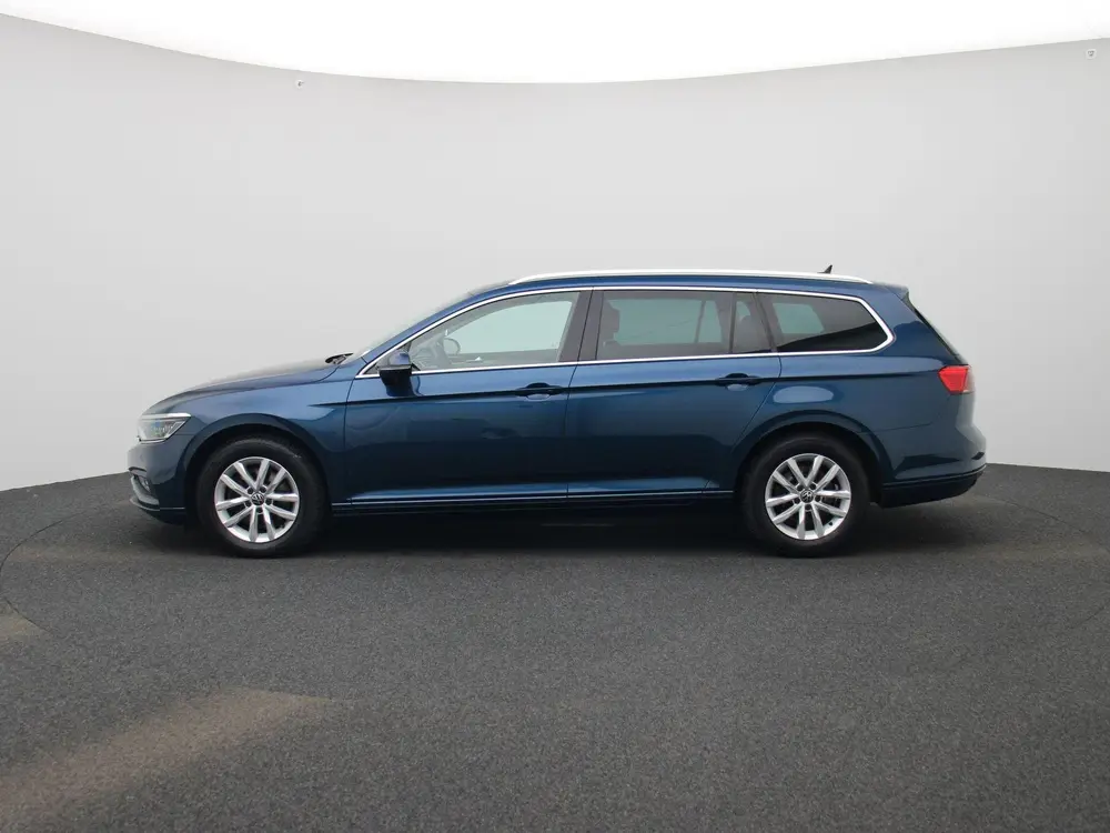 Volkswagen Passat Variant 2.0 TDI 90kW DSG Style Business AU uit 2022, foto 4