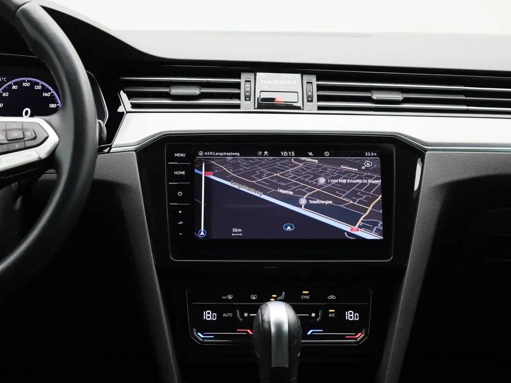 Volkswagen Passat Variant 2.0 TDI 90kW DSG Style Business AU uit 2022, foto 9