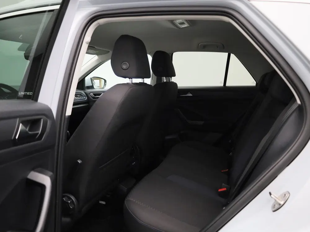 Volkswagen T-Roc 1.5 TSI 150PK R-Line | NAVIGATIE | BEATS AU uit 2021, foto 10