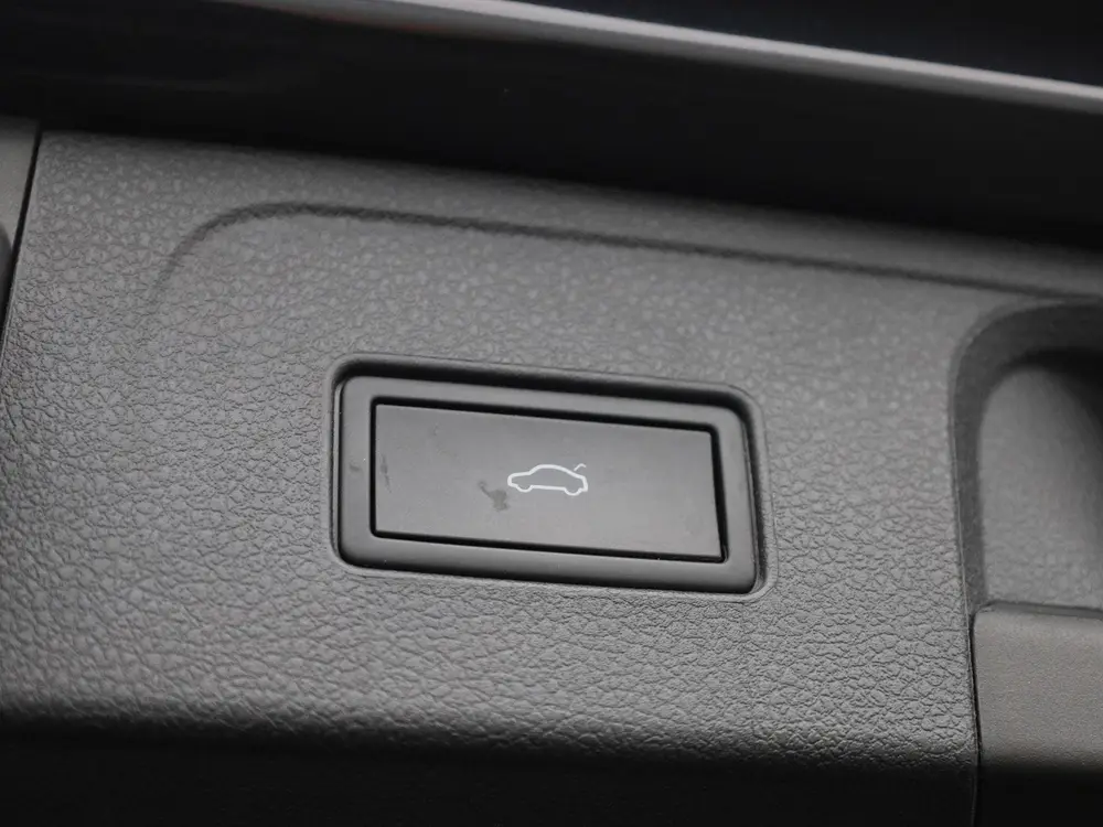 Volkswagen Passat Variant 2.0 TDI Elegance Business R AUTOMA uit 2023, foto 15