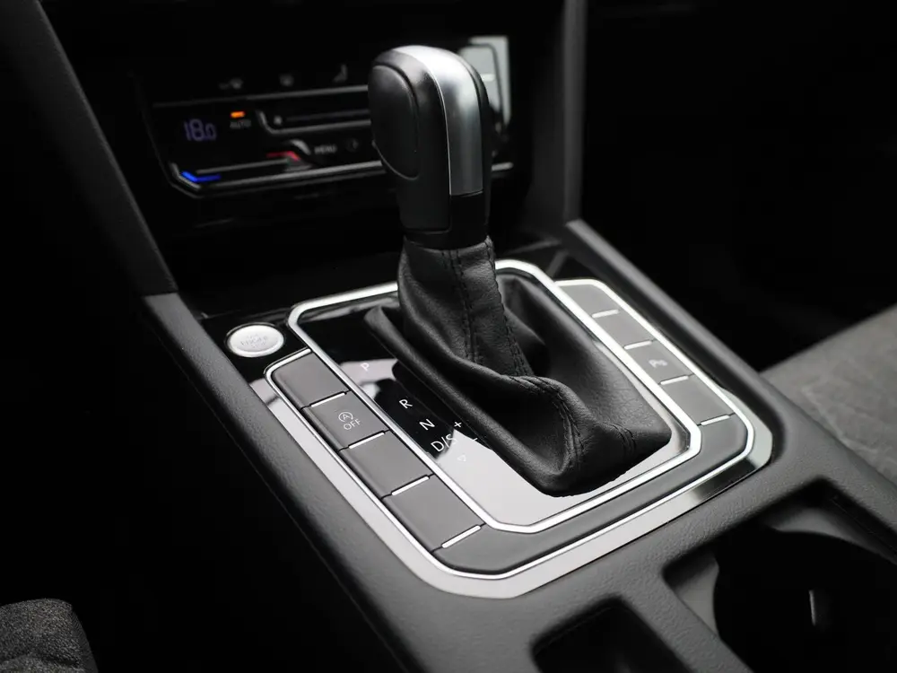 Volkswagen Passat Variant 2.0 TDI Elegance Business R AUTOMA uit 2023, foto 19
