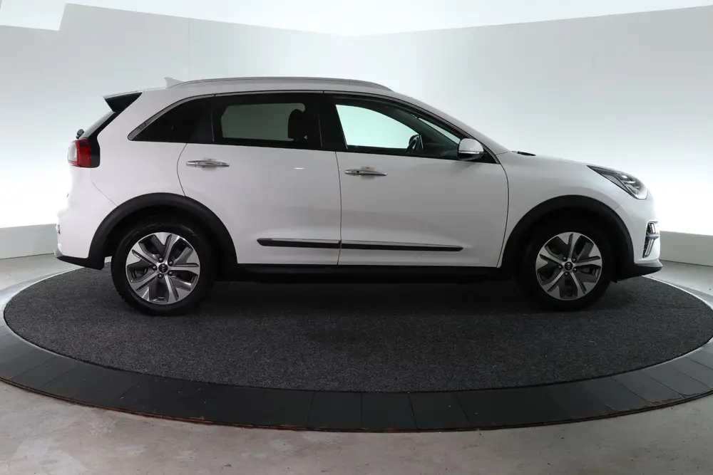 Kia E-Niro ExecutiveLine 64 kWh | SOH 100% | 4 NIEUWE ALL SE uit 2019, foto 6