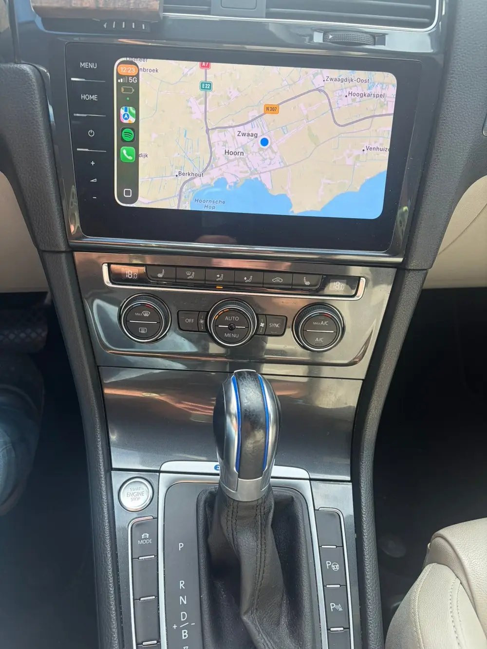 Volkswagen Golf e-Golf 36 kWh 136 pk Automaat 2019 Peacock Groen uit 2019, foto 12