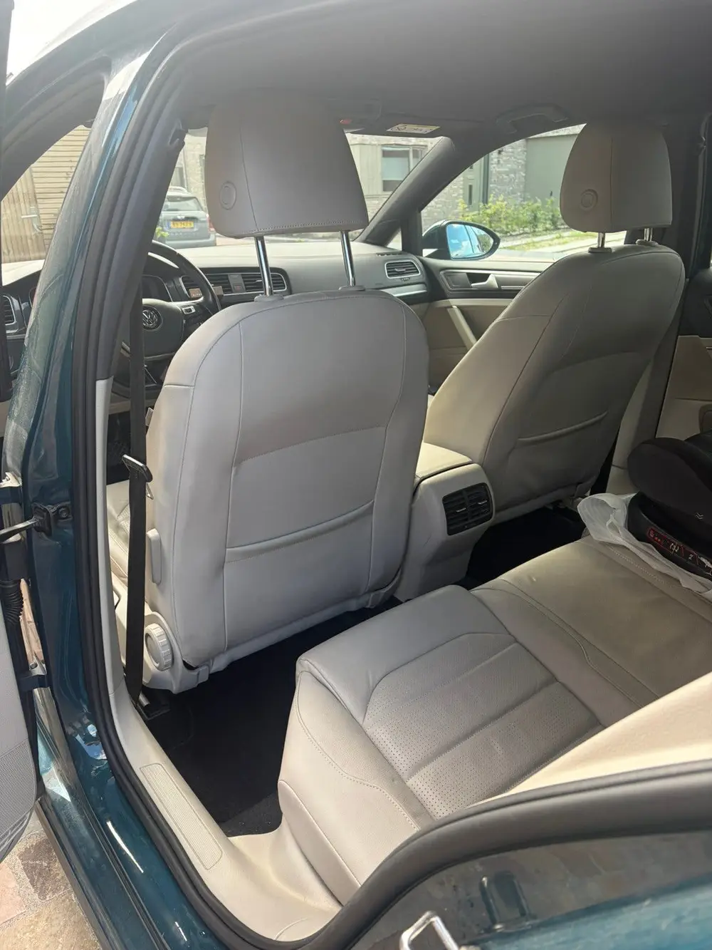 Volkswagen Golf e-Golf 36 kWh 136 pk Automaat 2019 Peacock Groen uit 2019, foto 14