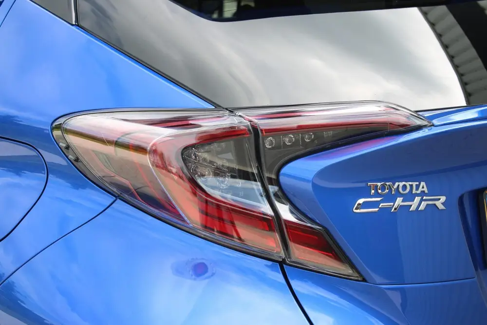 Toyota C-Hr 1.8 Hybrid Style Ultimate | Incl. 12 maanden gar uit 2019, foto 13