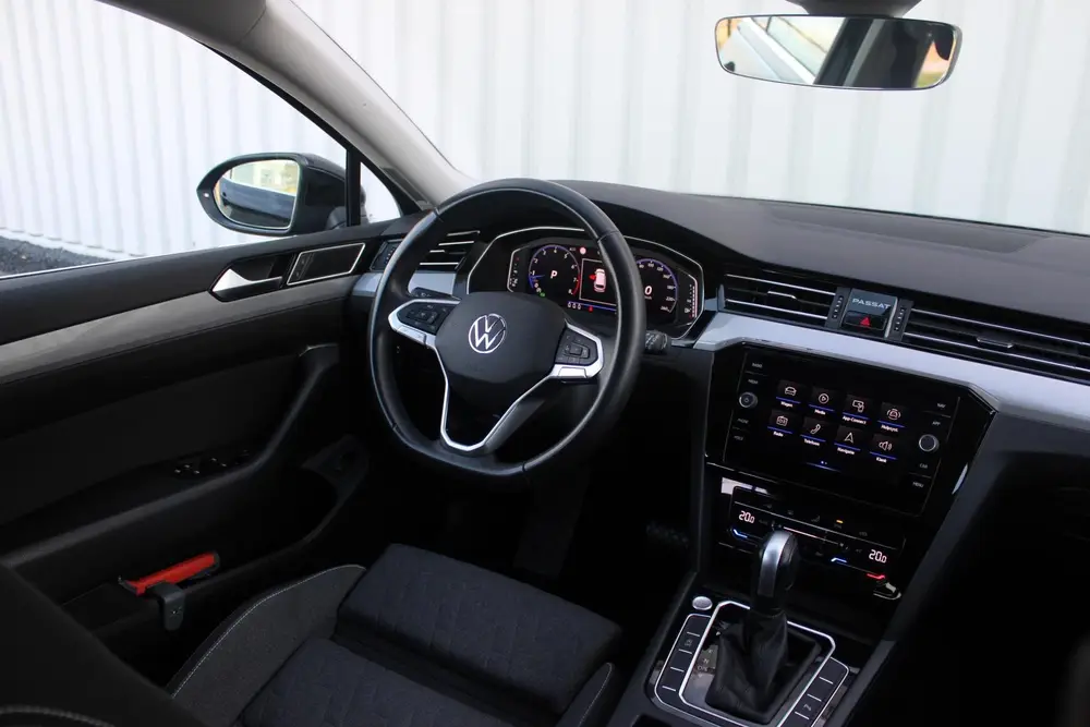 Volkswagen Passat Variant 1.5 TSI Business | Incl. 12 maande uit 2022, foto 2
