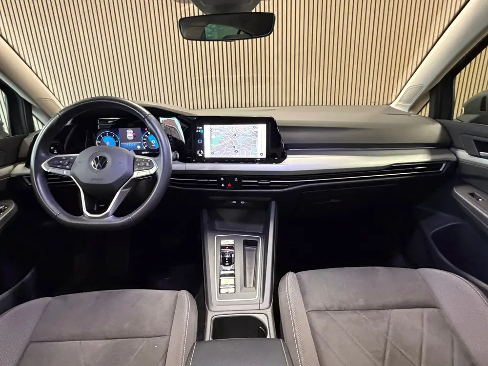 Volkswagen Golf 2.0 TDI R-Line Business AUT. PANO TREKHAAK A uit 2023, foto 13