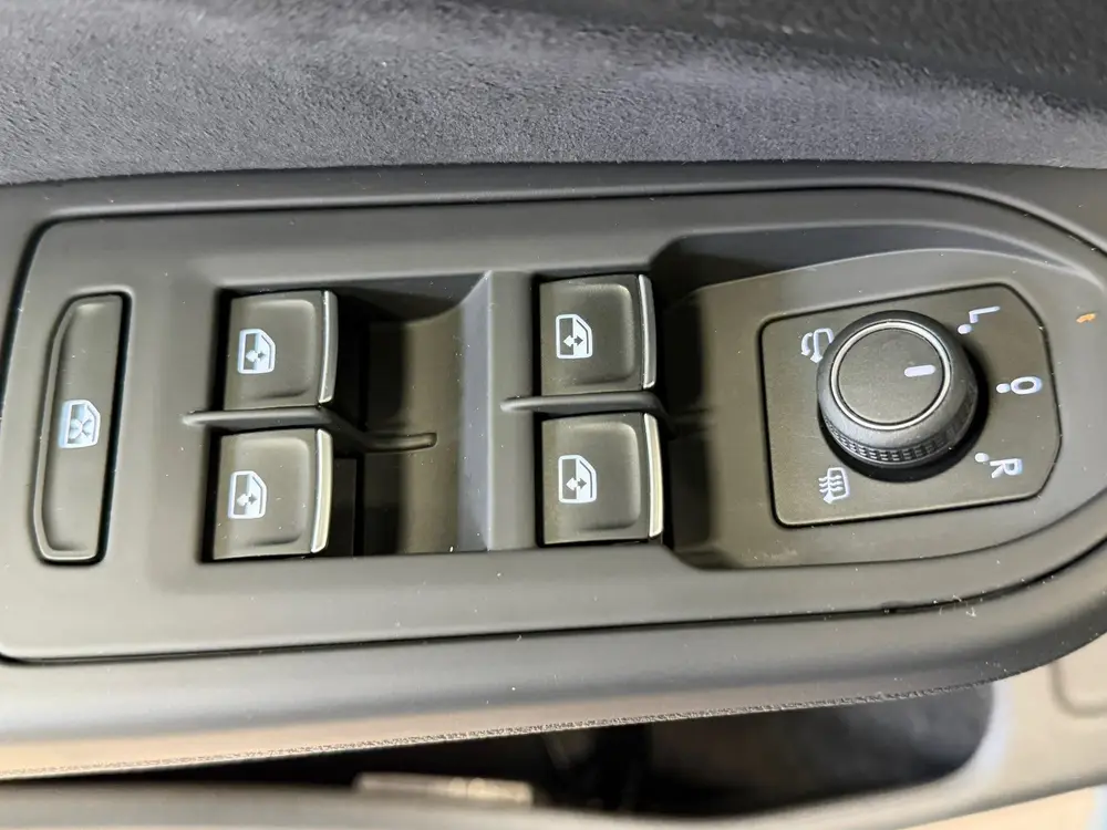 Volkswagen Golf 2.0 TDI R-Line Business AUT. PANO TREKHAAK A uit 2023, foto 17