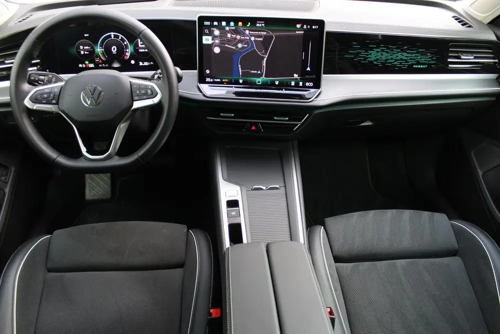 Volkswagen Passat Variant 1.5 eHybrid Elegance Business 272 uit 2025, foto 2