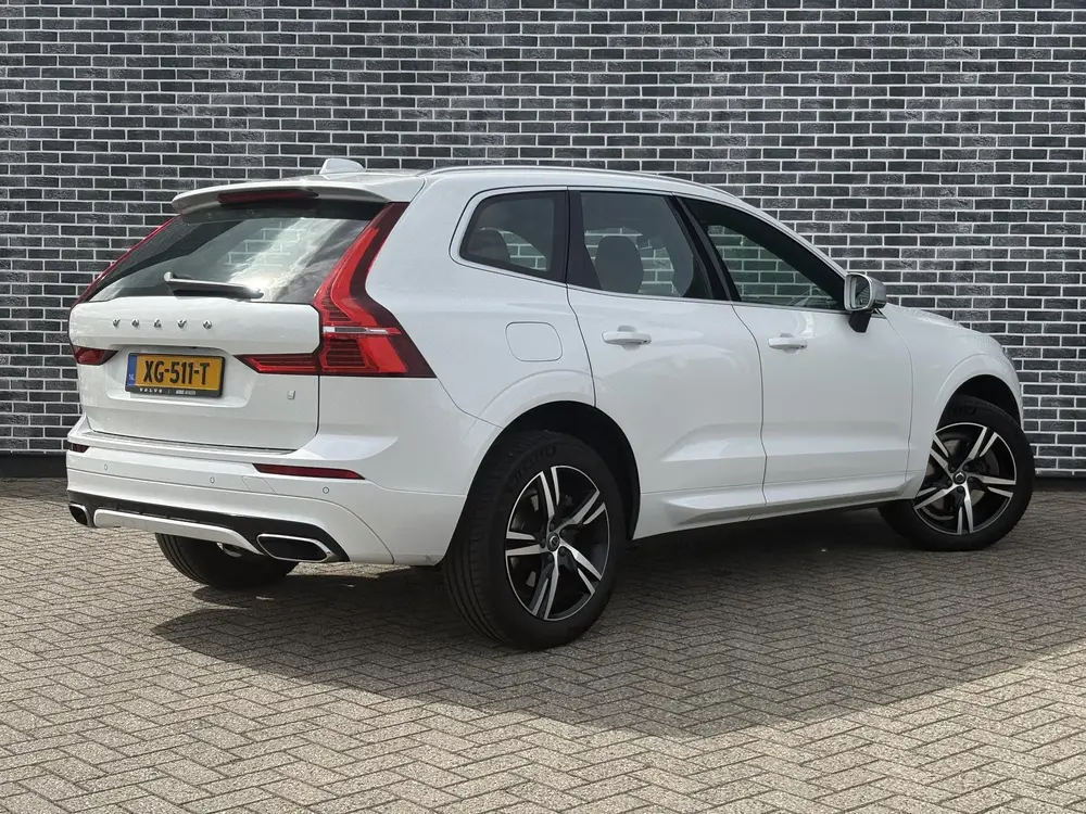 Volvo XC60 2.0 T8 Twin Engine AWD R-Design | Luchtvering | B uit 2019, foto 3