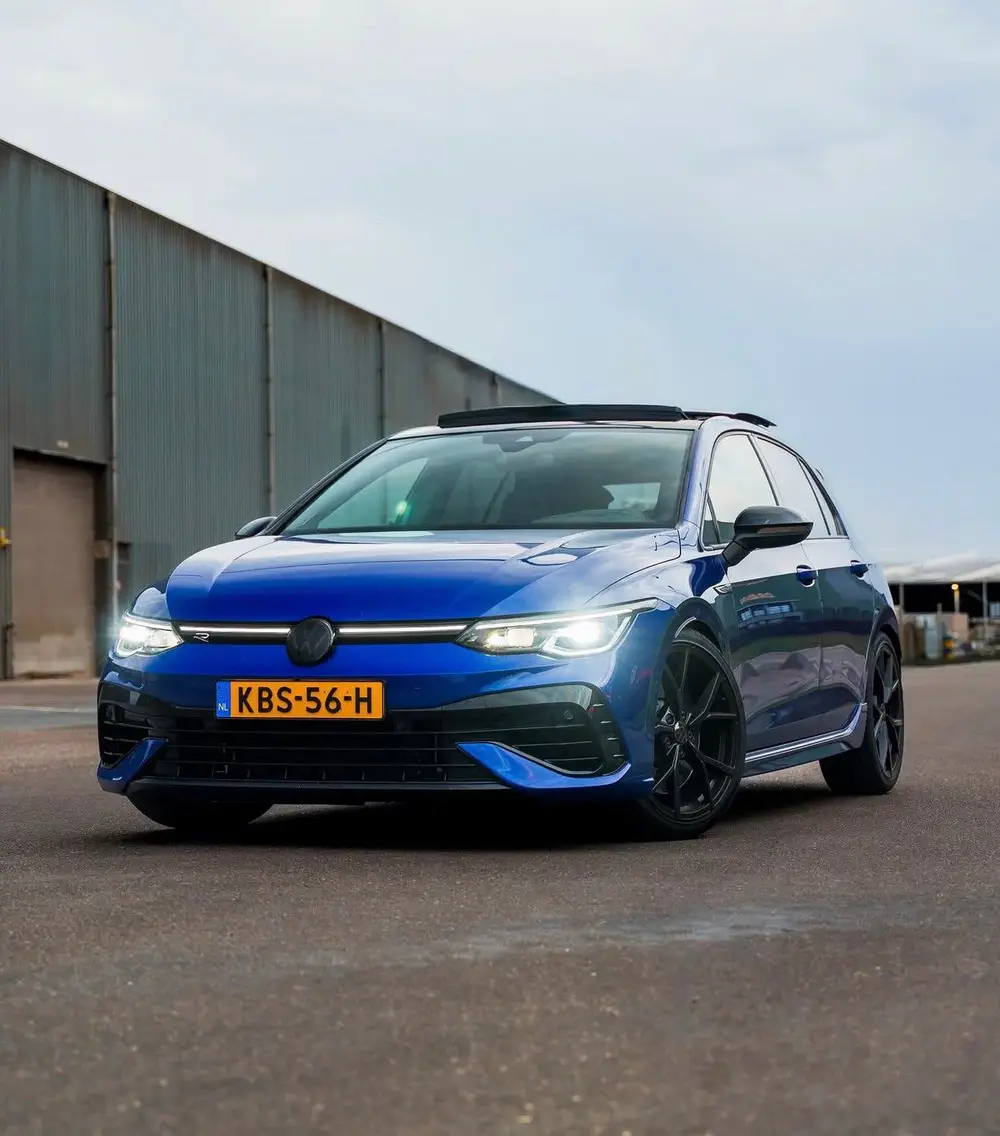 Volkswagen Golf 8 R 2.0 TSI 320pk 7-DSG 4MOTION 2022 Blauw uit 2022