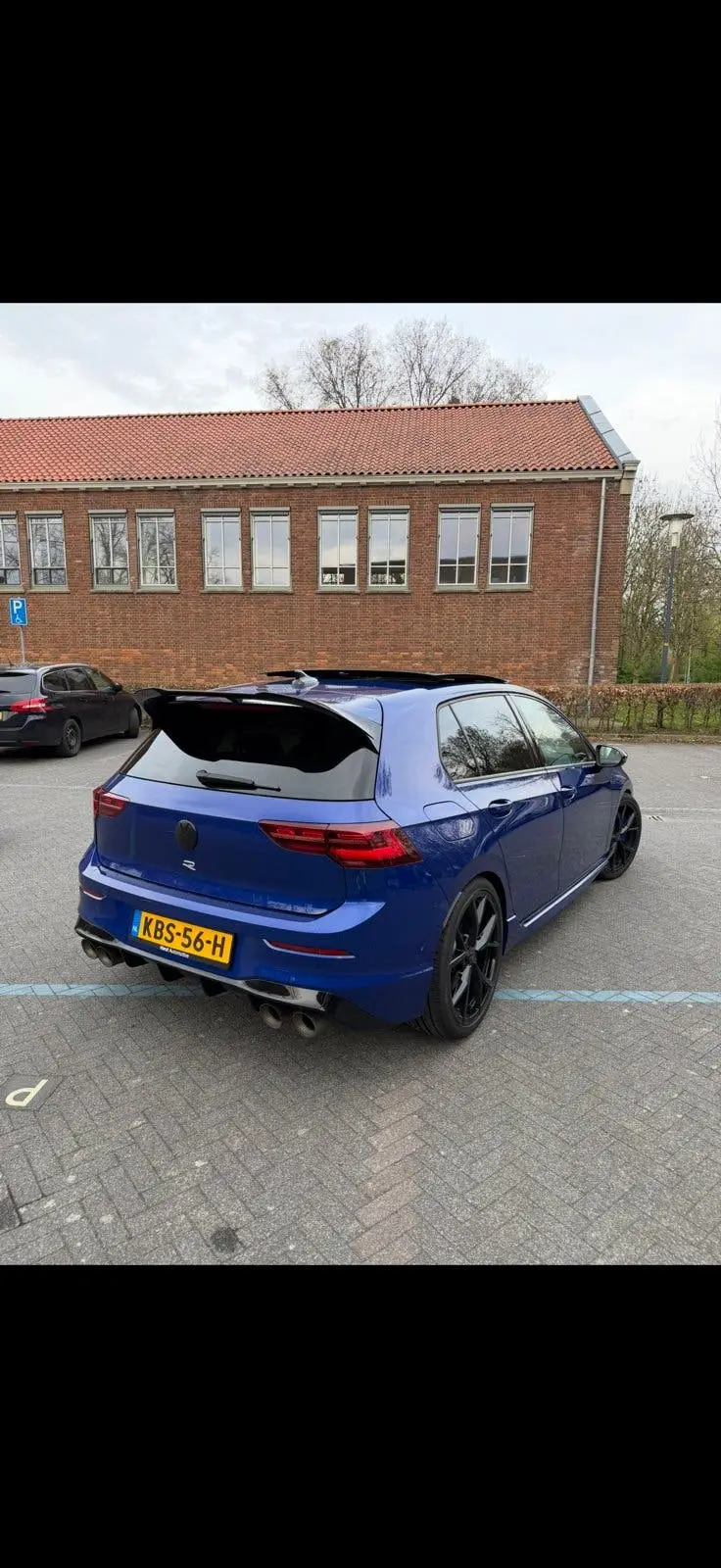 Volkswagen Golf 8 R 2.0 TSI 320pk 7-DSG 4MOTION 2022 Blauw uit 2022, foto 10