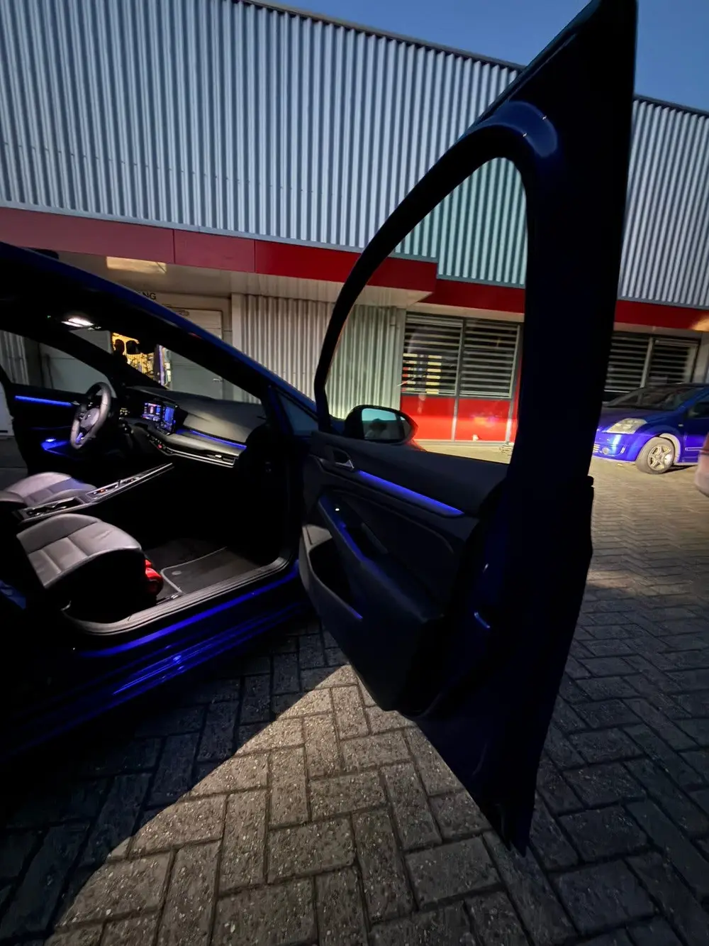 Volkswagen Golf 8 R 2.0 TSI 320pk 7-DSG 4MOTION 2022 Blauw uit 2022, foto 13