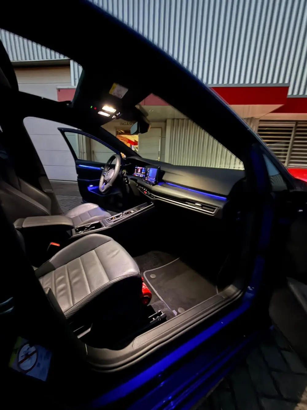 Volkswagen Golf 8 R 2.0 TSI 320pk 7-DSG 4MOTION 2022 Blauw uit 2022, foto 14