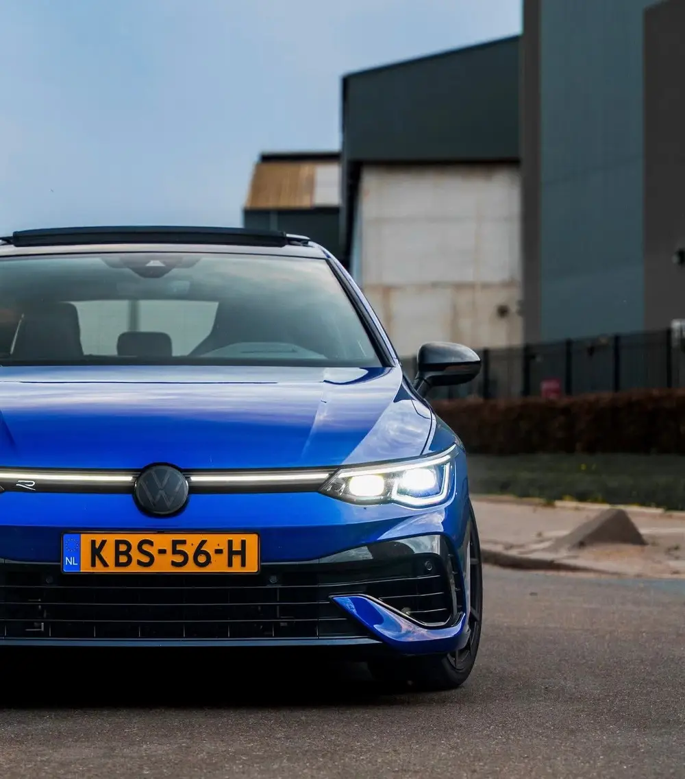 Volkswagen Golf 8 R 2.0 TSI 320pk 7-DSG 4MOTION 2022 Blauw uit 2022, foto 4